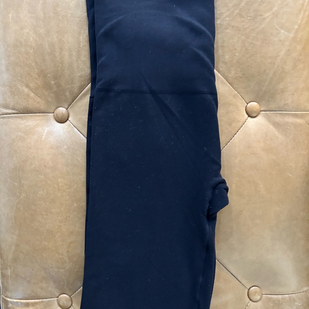 SPANX Classic Black Leggings - Picture 5 of 7